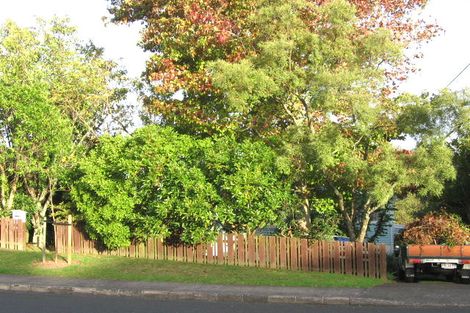 Photo of property in 33 Roberts Road, Te Atatu South, Auckland, 0610