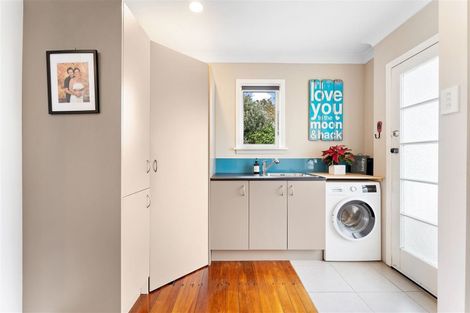 Photo of property in 15 Waimauku Station Road, Waimauku, 0812