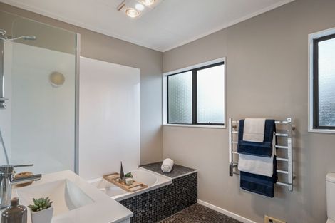 Photo of property in 11 Sunburst Court, Paraparaumu Beach, Paraparaumu, 5032