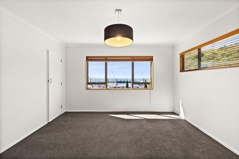 Photo of property in 4 Karaka Road, Bluff Hill, Napier, 4110