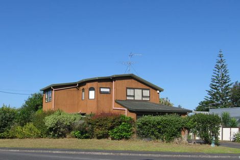 Photo of property in 1/52 Killarney Avenue, Torbay, Auckland, 0630