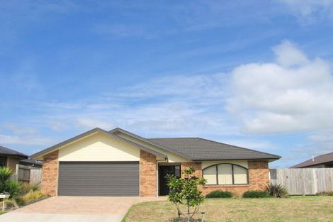 Photo of property in 22 Golden Courie Close, Papamoa Beach, Papamoa, 3118