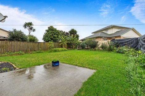 Photo of property in 88 Naylors Drive, Mangere, Auckland, 2022