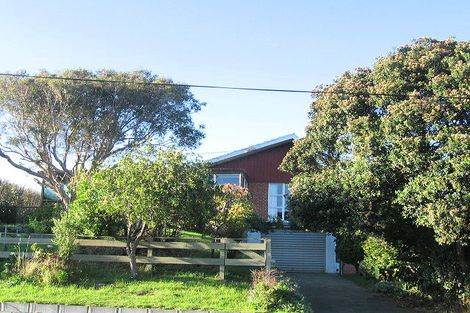 Photo of property in 14 Percival Road, Paraparaumu Beach, Paraparaumu, 5032