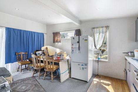 Photo of property in 176 Henderson Valley Road, Henderson, Auckland, 0612