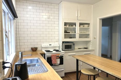 Photo of property in 9/71 Garden Road, Northland, Wellington, 6012