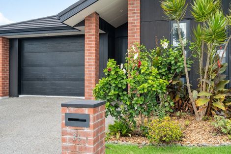 Photo of property in 36 Komata Crescent, Papamoa Beach, Papamoa, 3118