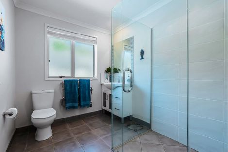 Photo of property in 90 Dalmore Way, Acacia Bay, Taupo, 3385