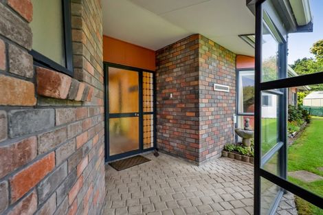 Photo of property in 16 Hussey Street, Oakura, 4314