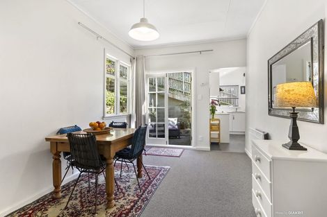 Photo of property in 7 Clifford Road, Johnsonville, Wellington, 6037