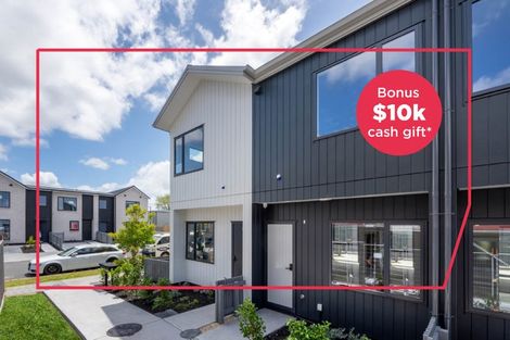 Photo of property in 2/17 Samuel Marsden Place, Whenuapai, 0618