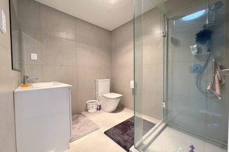 Photo of property in 6c Buisson Glade, West Harbour, Auckland, 0618