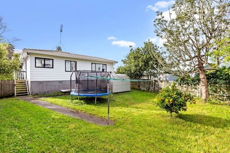 Photo of property in 19 Loughanure Place, Massey, Auckland, 0614