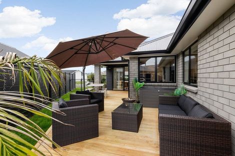 Photo of property in 19 Rose Leigh Drive, Cambridge, 3434