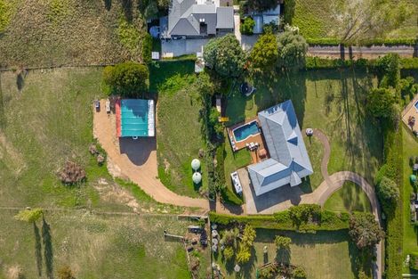 Photo of property in 31c Koraha Road, Kumeu, 0892