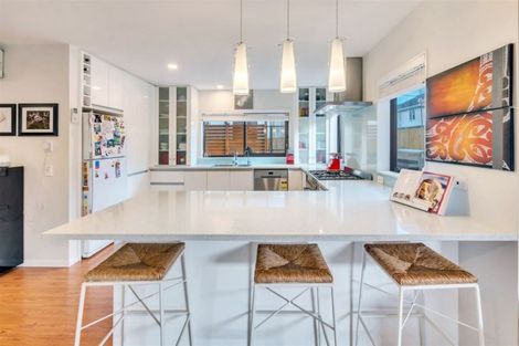 Photo of property in 7a Roberts Road, Te Atatu South, Auckland, 0610