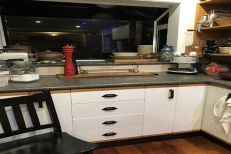 Photo of property in 10 Kiwi Road, Raumati Beach, Paraparaumu, 5032