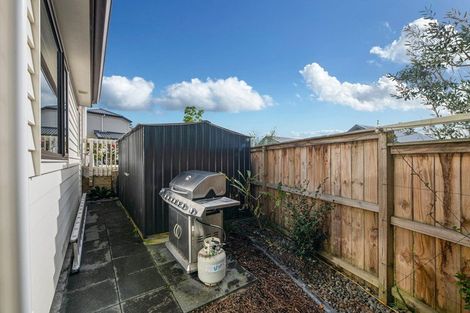 Photo of property in 73a Granville Drive, Massey, Auckland, 0614
