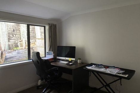 Photo of property in 12 Newbury Place, Schnapper Rock, Auckland, 0632