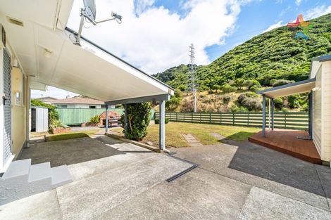Photo of property in 25 Larchmont Grove, Totara Park, Upper Hutt, 5018