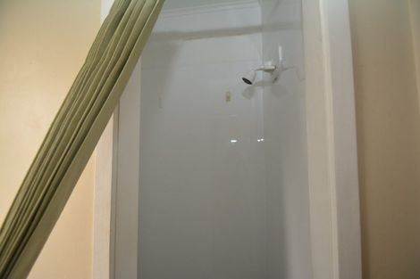 Photo of property in 1/20 Anne Road, Hillcrest, Auckland, 0627