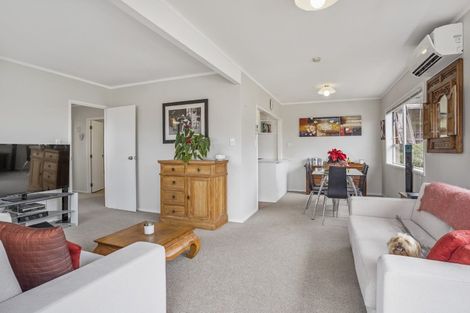Photo of property in 2/22 Tui Glen Road, Birkenhead, Auckland, 0626
