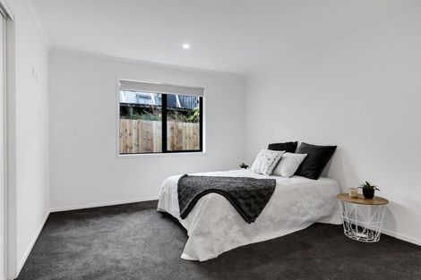 Photo of property in 10a Winstone Place, Highlands Park, New Plymouth, 4312
