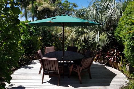 Photo of property in 381 Cove Road, Waipu, 0582