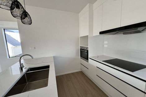 Photo of property in 24 Tomintoul Place, Highland Park, Auckland, 2010