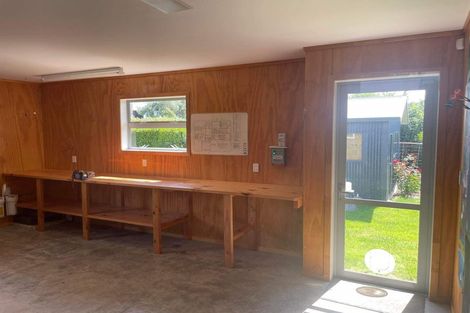 Photo of property in 52 Tarahunga Road, Levin, 5571
