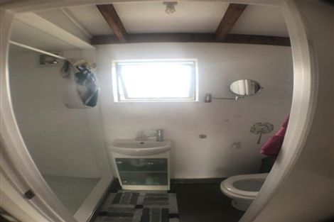 Photo of property in 60b Megan Avenue, Pakuranga Heights, Auckland, 2010