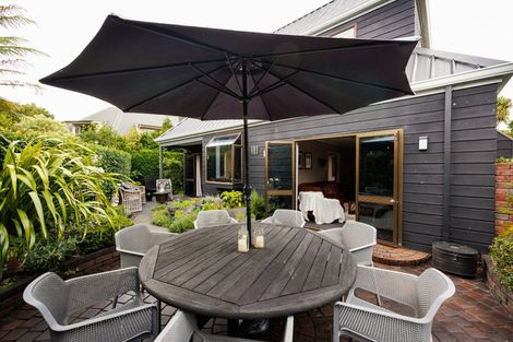 Photo of property in 8 Caccia Birch Lane, Hokowhitu, Palmerston North, 4410