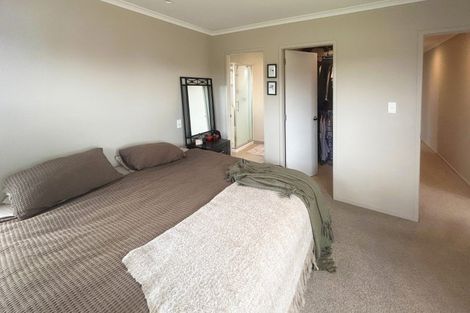 Photo of property in 15 Rainey Crescent, Papamoa Beach, Papamoa, 3118