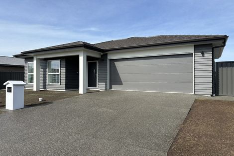 Photo of property in 11 Cassin Place, Taradale, 4112