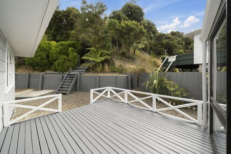 Photo of property in 33 Kairanga Crescent, Wainuiomata, Lower Hutt, 5014