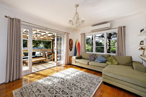 Photo of property in 10a Kashmir Road, Glen Eden, Auckland, 0602