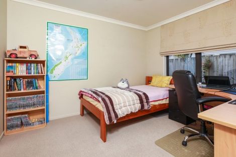 Photo of property in 13 Gibbston Close, Huntington, Hamilton, 3210