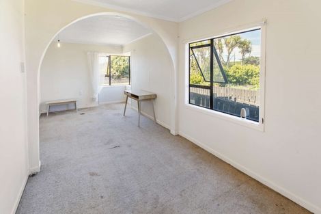 Photo of property in 1 Manuka Street, Castlecliff, Whanganui, 4501