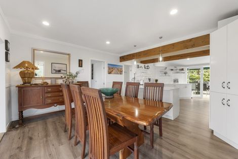 Photo of property in 36 Omokoroa Road, Omokoroa, 3114