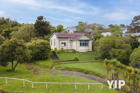 Photo of property in 190 Newlands Road, Newlands, Wellington, 6037