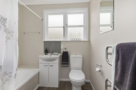 Photo of property in 126 Kowhai Street, Naenae, Lower Hutt, 5011