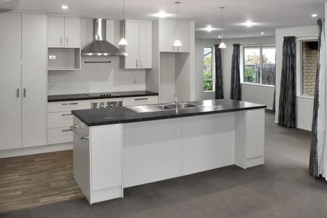 Photo of property in 5 Taggart Place, Sockburn, Christchurch, 8042