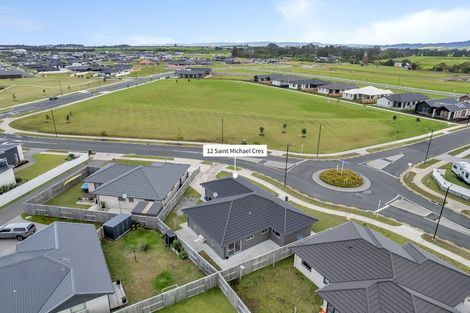 Photo of property in 12 Saint Michael Crescent, One Tree Point, 0118