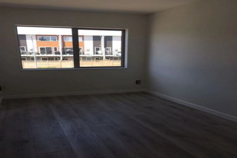 Photo of property in 2 Meritage Lane, Te Atatu South, Auckland, 0610