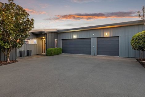 Photo of property in 8 Siding Lane, Prebbleton, 7604