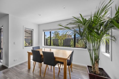 Photo of property in 49 Calder Way, Seaward Bush, 9871