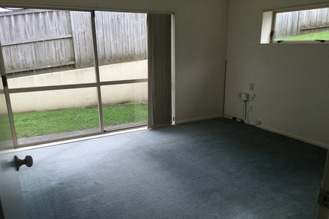 Photo of property in 35 Calypso Way, Unsworth Heights, Auckland, 0632
