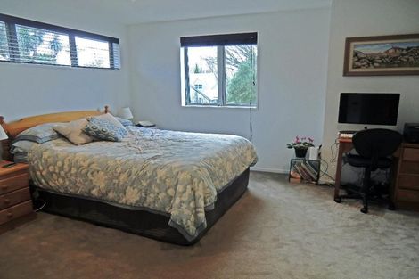 Photo of property in 144a Holly Road, St Albans, Christchurch, 8014