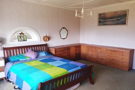 Photo of property in 38 Mills Road, Brooklyn, Wellington, 6021