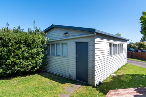 Photo of property in 47 Hereford Street, Te Atatu Peninsula, Auckland, 0610